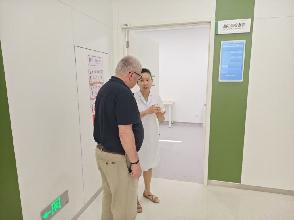 西班牙资深医疗专家 - Dr. Murad f6227e9f20bf947fde569adec5d4b273